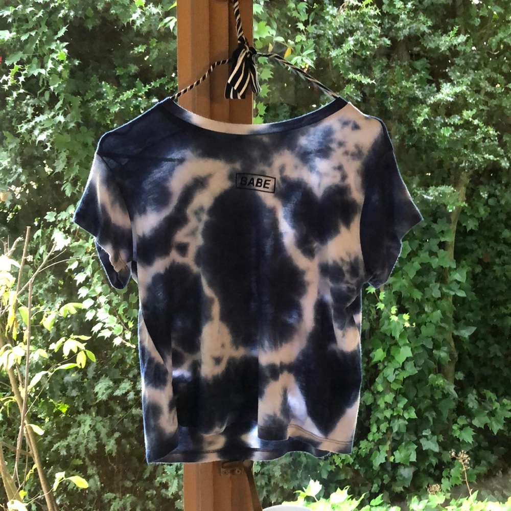 LA Hearts tie dye BABE shirt